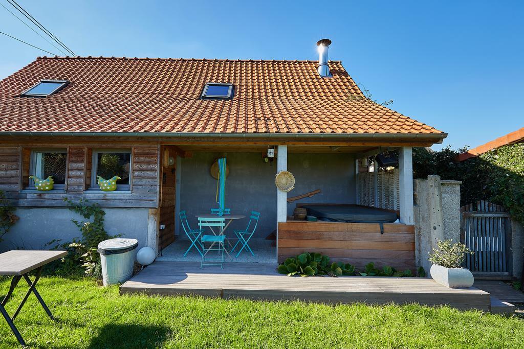 Les Gites De L'Yeres Cuverville-sur-Yeres Exterior photo